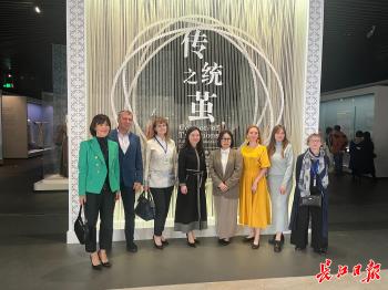 去省博看欧亚大陆丝绸展，在俄罗斯找到中国丝绸元素  -图2