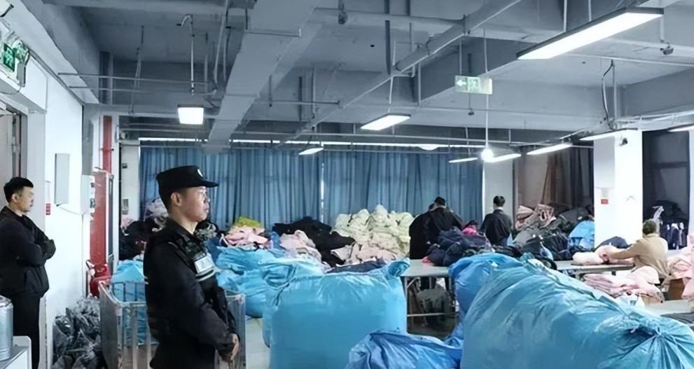 大曝光！7万件假羽绒服流入市场，你花上万买的&amp;quot;大牌&amp;quot;竟是二手货  -图3